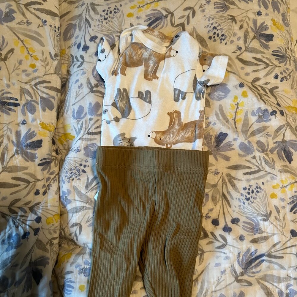 Newborn Outfits (3 total included in bundle)